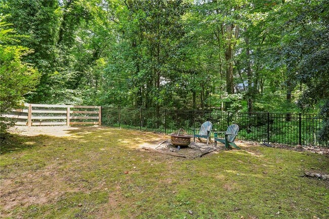 Building Photo - 2883 Wynfair Dr