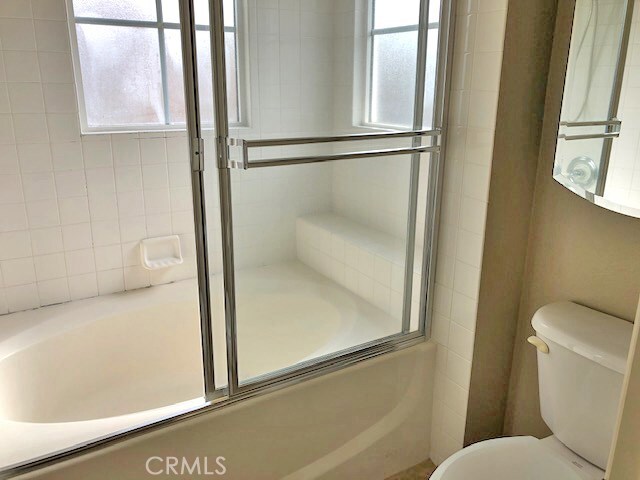 Building Photo - 444 Middlebury Ct