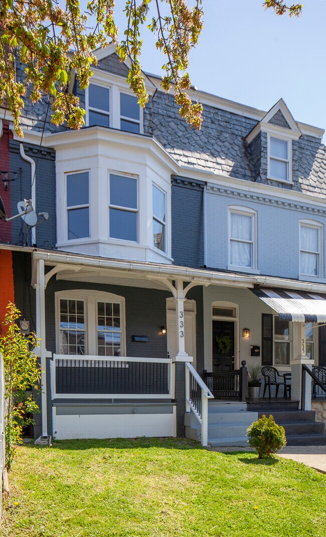 Building Photo - 333 S Ann St