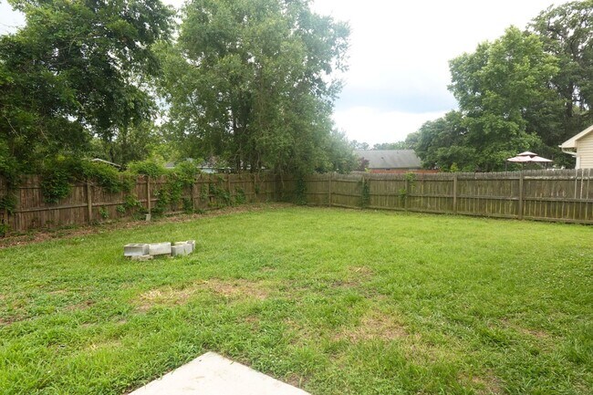 Building Photo - Available Soon!