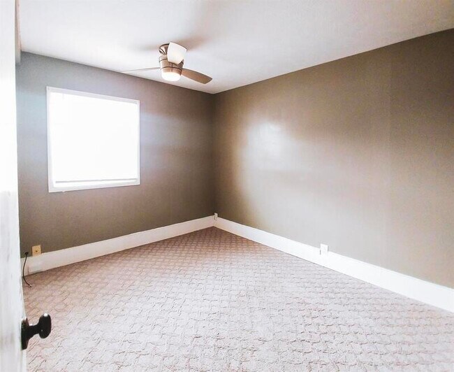 Building Photo - 3512 Dodge St