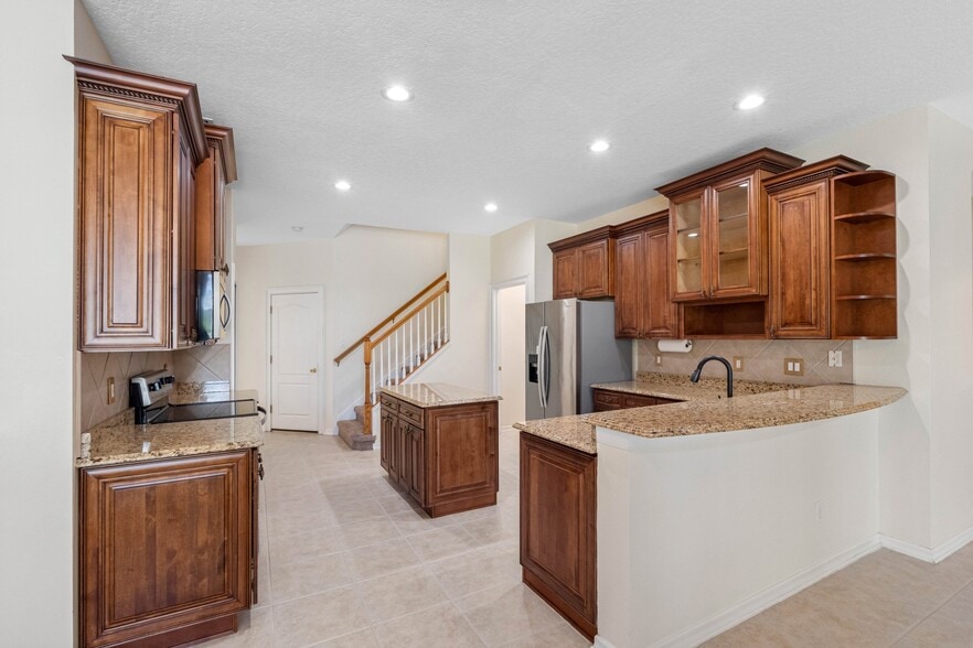 Building Photo - 21107 Bircholm Ct