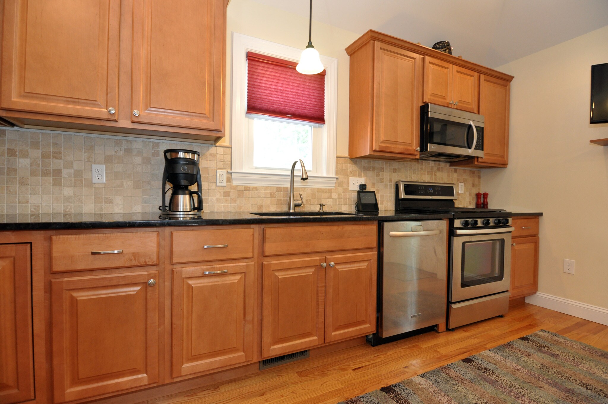 Building Photo - 27 Central St