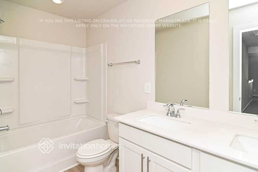 Building Photo - 1207 Bluffton Cir