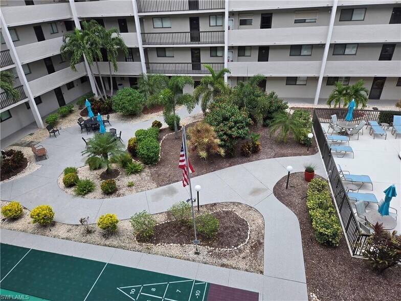 2121 Collier Ave. - 2121 Collier Ave