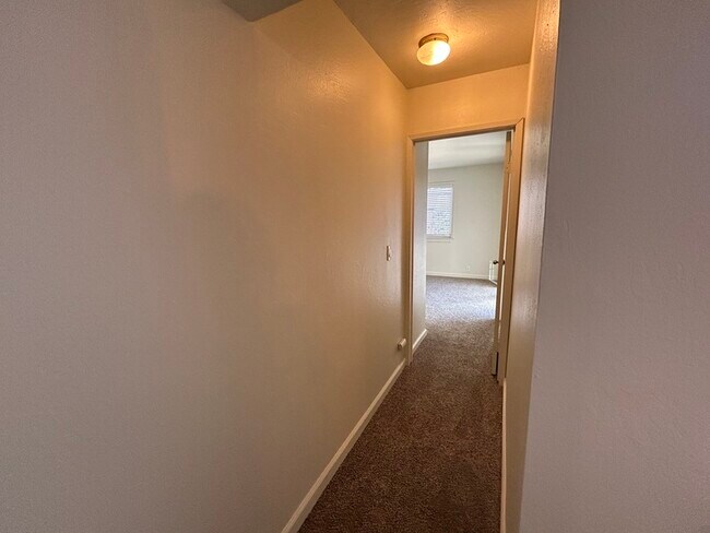 Building Photo - 2213 N Cirby Way