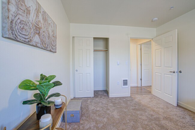 Building Photo - Country Living with Modern Flair: Wake up to the sounds of nature, Live Minutes from Everything