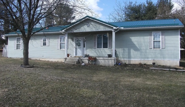 Primary Photo - 3 Bedroom, 2 Bath House