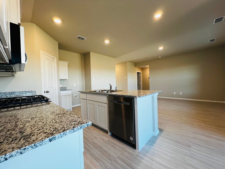 Building Photo - 628 Cofer Wy