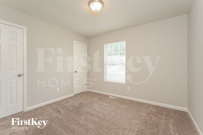 Building Photo - 514-513 3 Oaks Dr