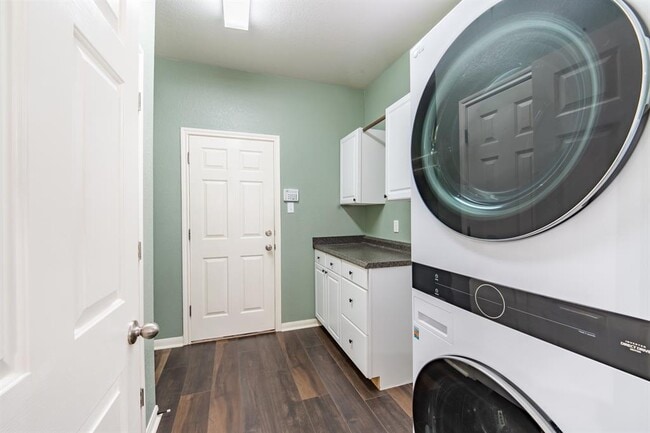 Building Photo - 730 Nelson Ranch Rd