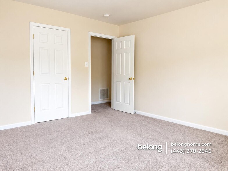 Building Photo - 20851 Autumn Mill Ct