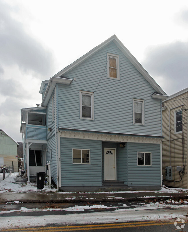 Primary Photo - 20 Diamond St