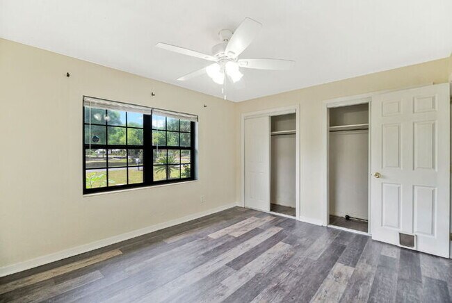 Building Photo - Charming 4 Bedroom Pensacola Rental in a Convenient Location!