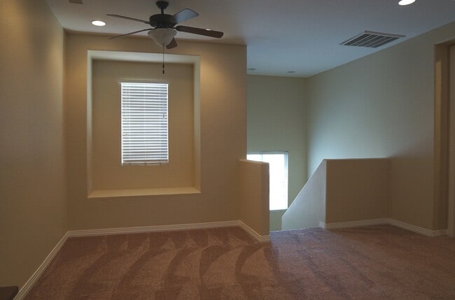 Building Photo - 35579 Domani Dr