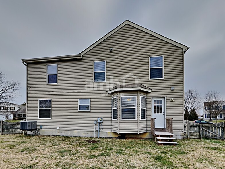 Building Photo - 6529 Hemmingford Dr