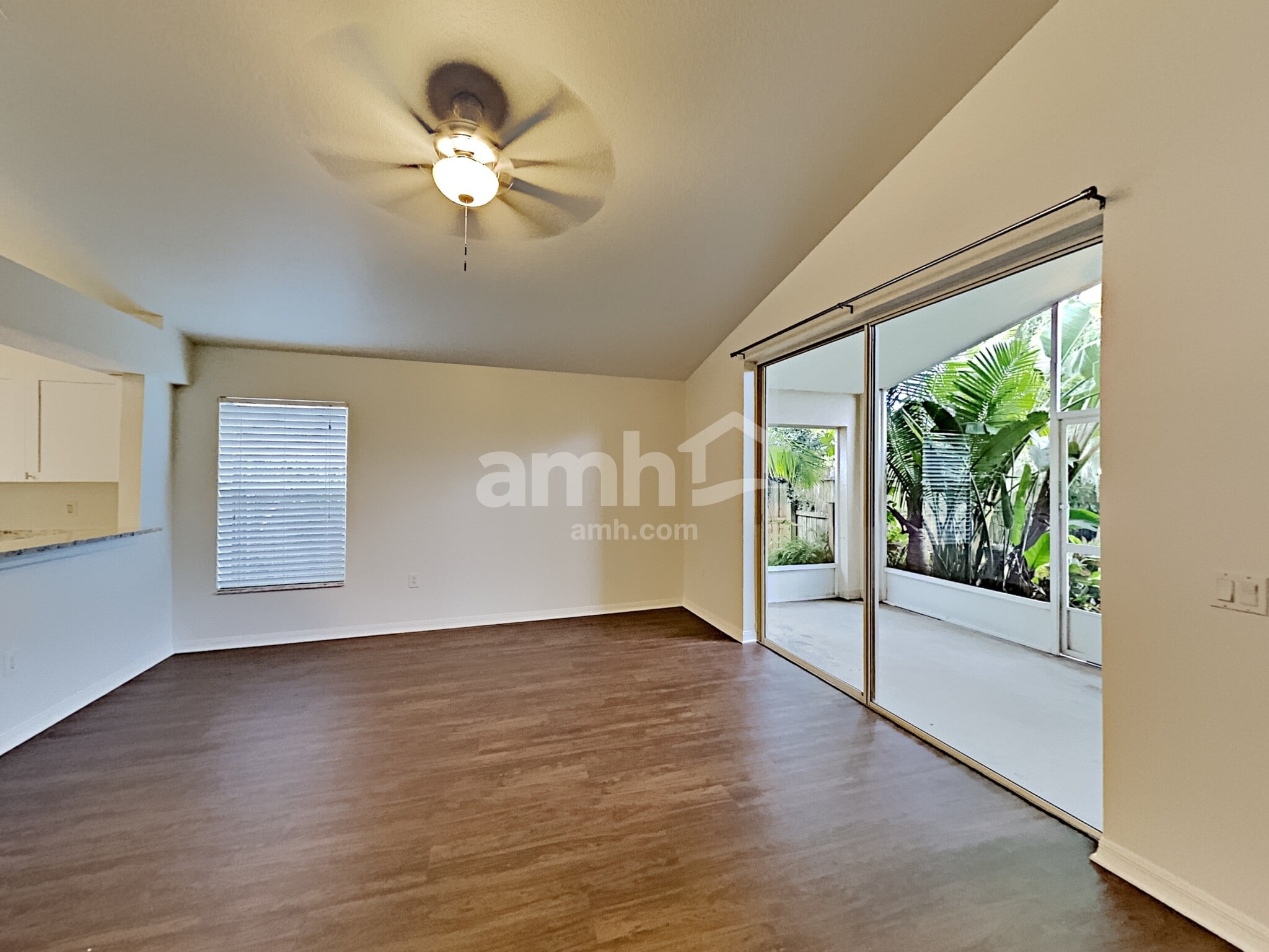 Building Photo - 30640 Tremont Dr