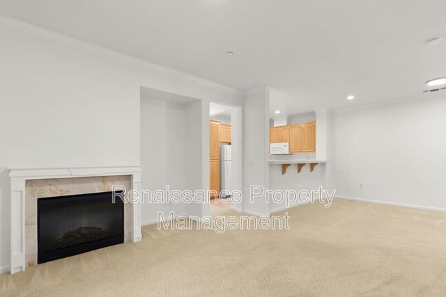 Building Photo - 4182 Glenwood Terrace
