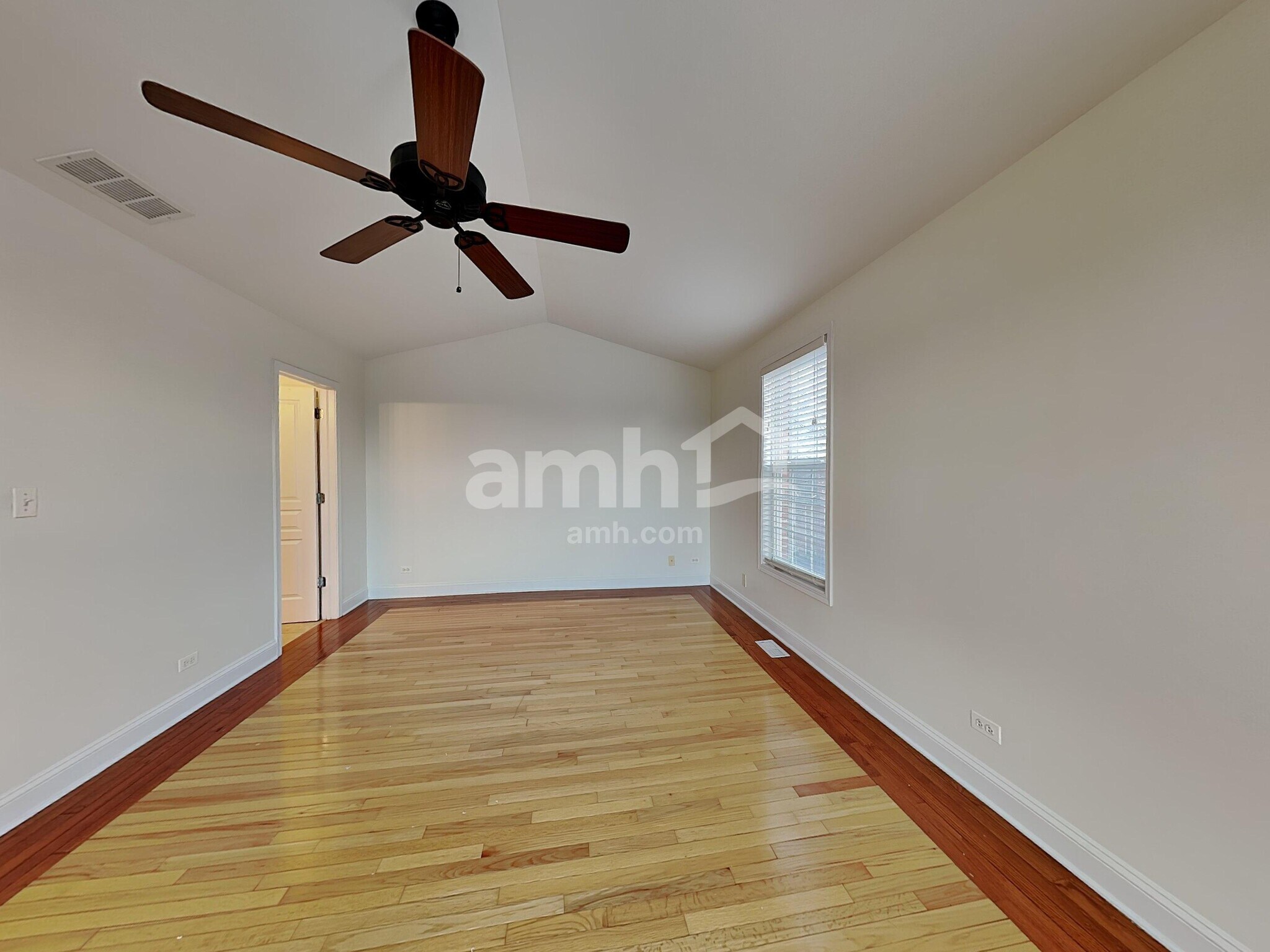 Building Photo - 2449 Emily Ln