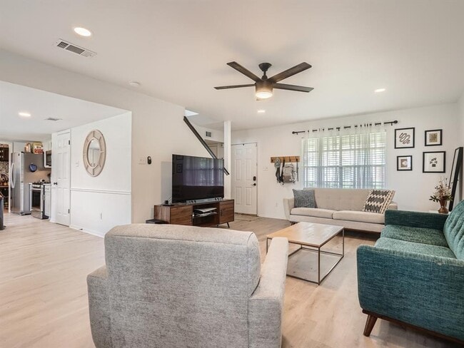 Building Photo - 7701 Copano Dr