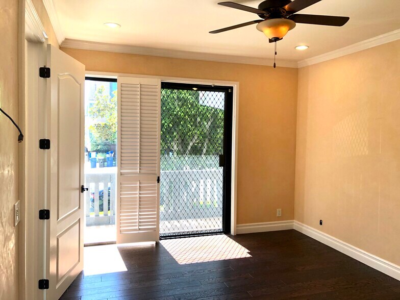 GUEST BEDROOM - 2324 S Beverly Glen Blvd