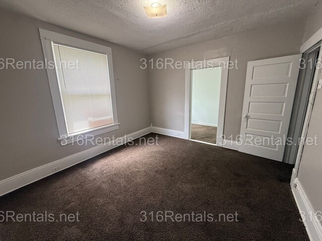 Building Photo - 241-243.5-2435 N Chautauqua St