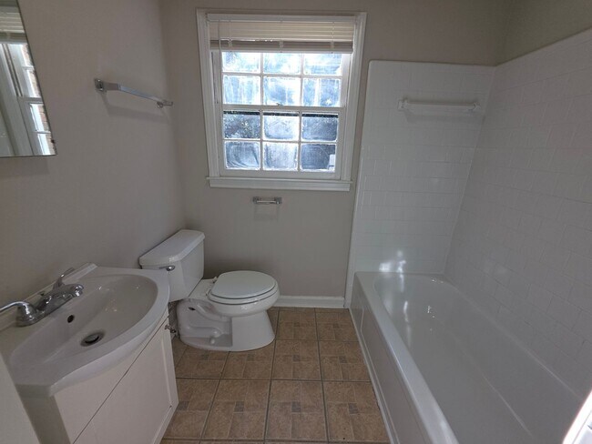 Building Photo - 2921 Coronet Way