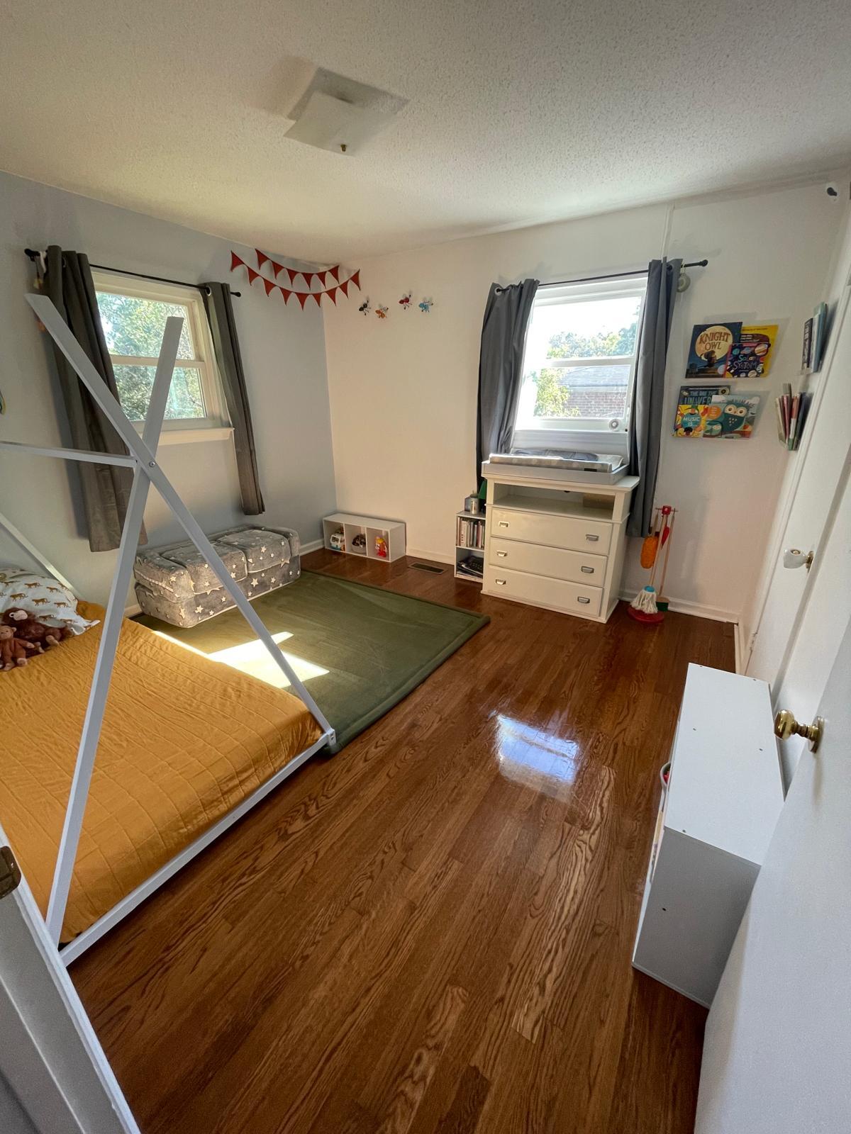 Room B - 963 Brynwood Dr