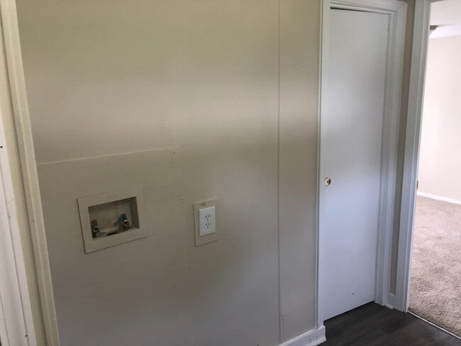 Building Photo - 295 E Wright St