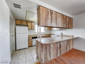 Building Photo - 4768 W Sand Creek Ave