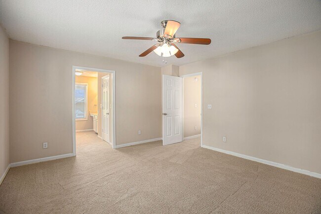 Building Photo - 6592 Anson Ct