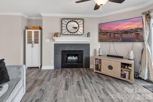 Building Photo - 18695 Vineyard Point Ln