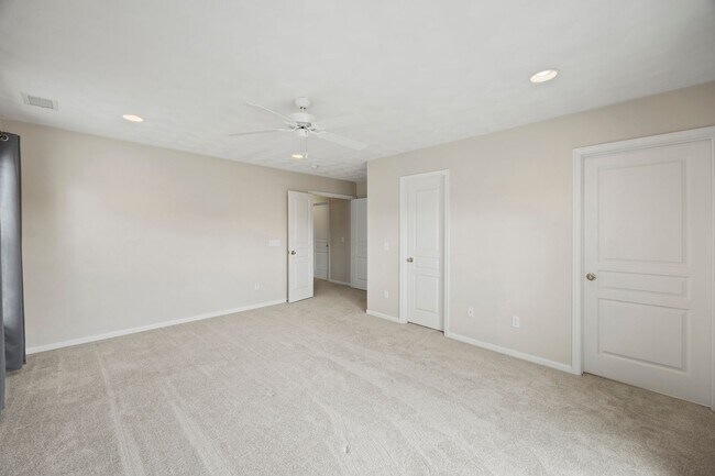 Building Photo - 5543 Botanical Dr