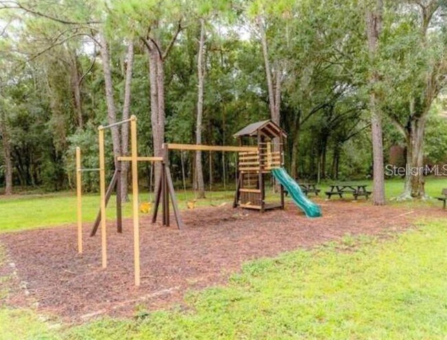 Building Photo - 1400 Gandy Blvd N