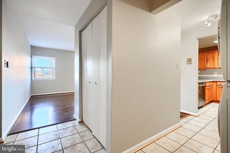 Building Photo - 123 W Barre St