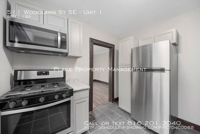 Building Photo - 511 Woodlawn St SE