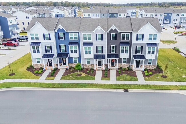 Building Photo - 302 Lydia St