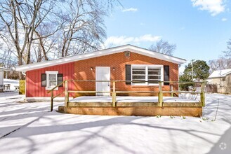 Building Photo - 1950's 2 bedroom home for rent in St. B Area!