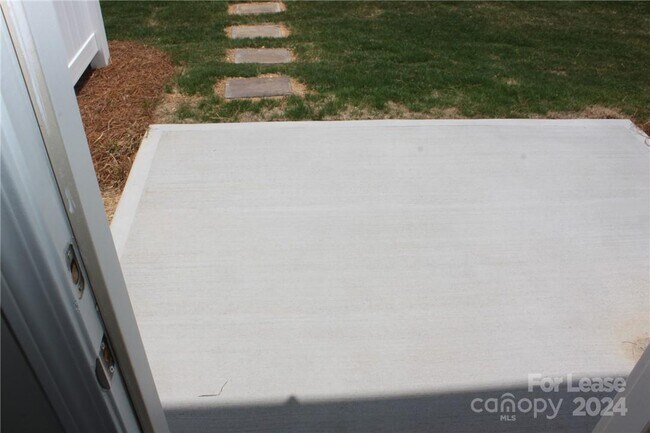 Building Photo - 922 Sagecroft Ln