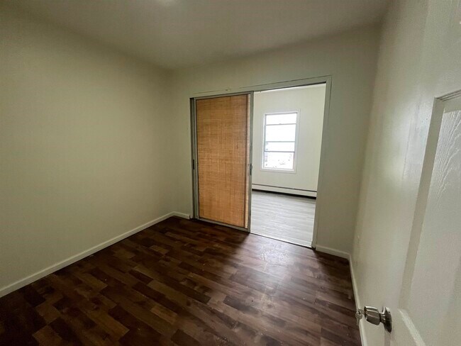 Building Photo - 129 Highland Ave