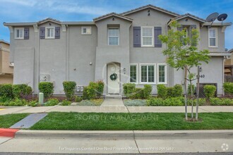 Building Photo - Upgraded Lincoln Crossing Oasis | Walking ...