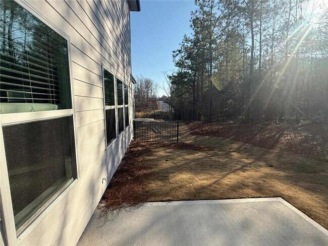 Building Photo - 189 Vly Oak Dr