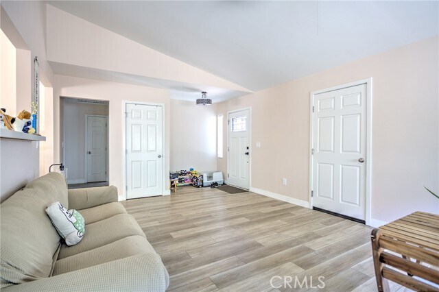 Building Photo - 273 Newell Dr