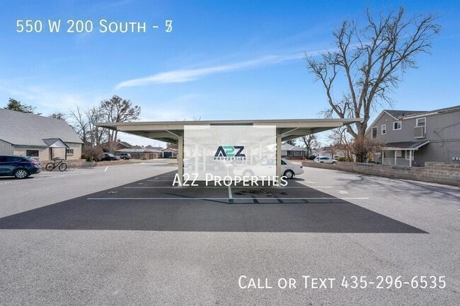 Building Photo - 550 W 200 S