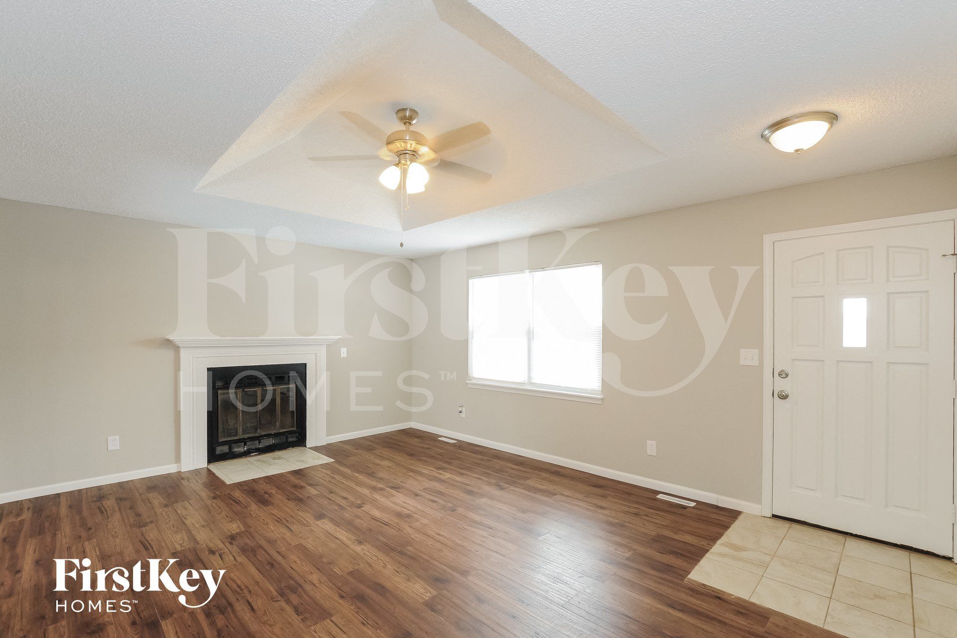 Building Photo - 2116 NE Cromwell St