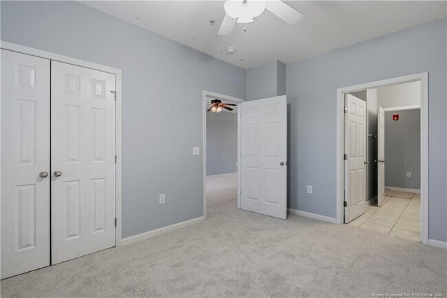 Building Photo - 625 Marshtree Ln