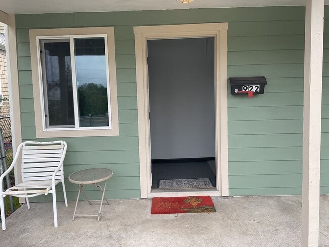 Building Photo - R315 | $1495.00