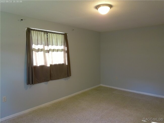 Building Photo - 1080 N Hollywood Cir