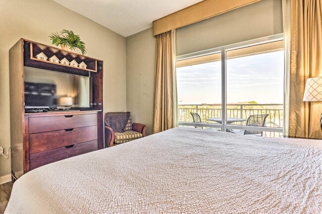 Building Photo - 5000 S Sandestin Blvd