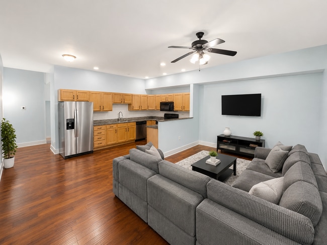 Living Room & Kitchen - 318 Mulberry St